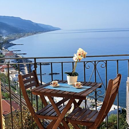 Apartmán Un Oblo Sul Mare San Lucido Exteriér fotografie