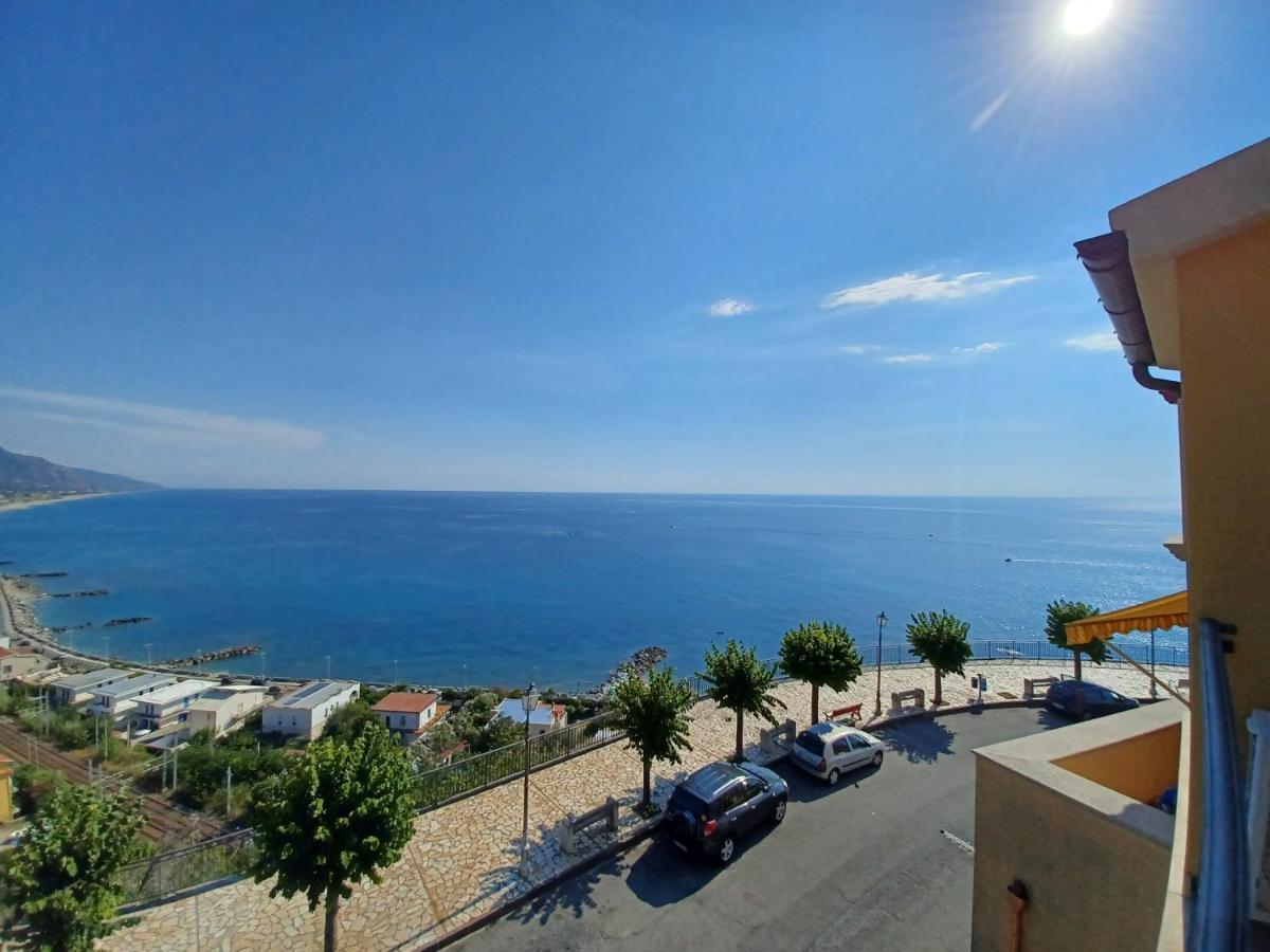 Apartmán Un Oblo Sul Mare San Lucido Exteriér fotografie